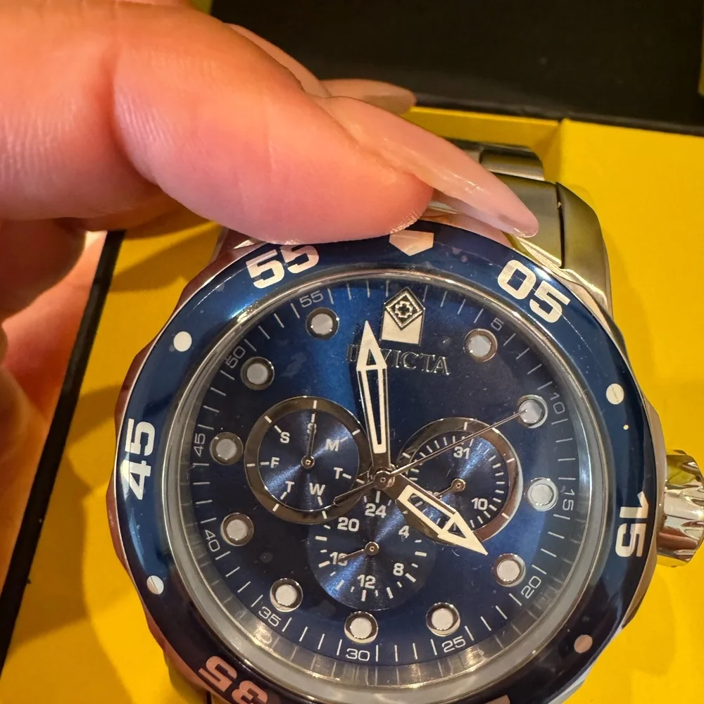 Invicta Two-Tone Silver and Gold Watch - Picture 4 of 4